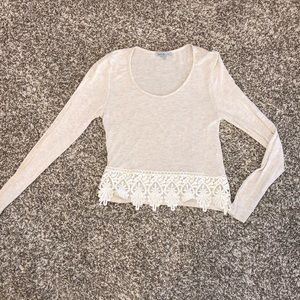 CREAM CROP TOP WITH LACE BOTTOM